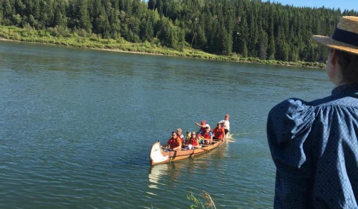 Voyageurs arriving at shore